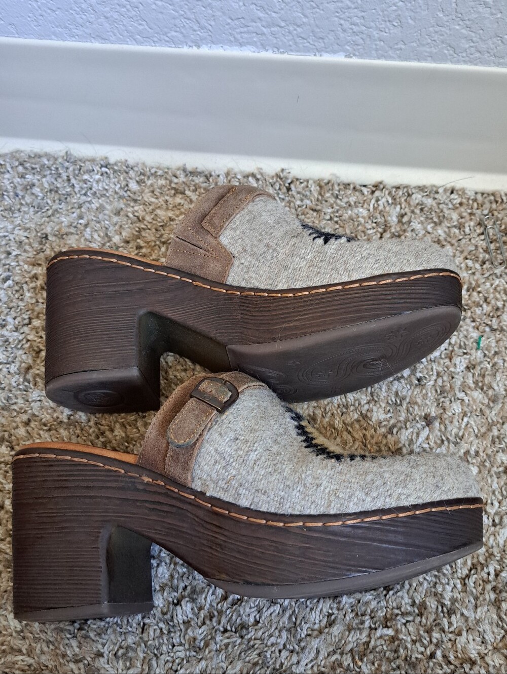 Born Western Boho Taupe Blanket Combo Print Carmen Clogs Leather Size 8 - Picture 8 of 11